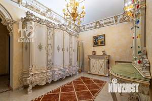 Коттедж 1177м², 4-этажный, участок 25 сот.  