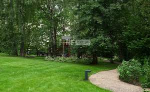 Дом 663м&sup2;, 2-этажный, участок 25 сот.  