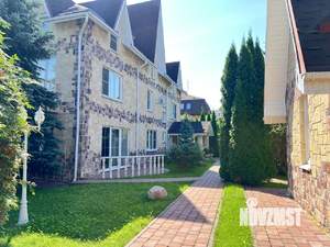 Дом 640м², 3-этажный, участок 10 сот.  