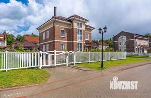 Коттедж 290м², 3-этажный, участок 8 сот.  