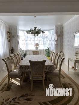 Дом 600м², 2-этажный, участок 10 сот.  