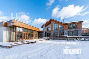 Дом 1150м², 3-этажный, участок 31 сот.  