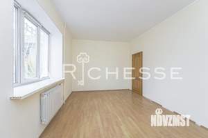 Дом 615м², 3-этажный, участок 14 сот.  