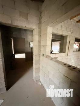 Коттедж 486м&sup2;, 3-этажный, участок 7 сот.  