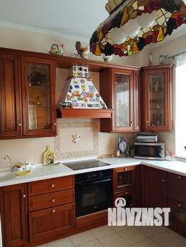 Коттедж 619м², 3-этажный, участок 32 сот.  