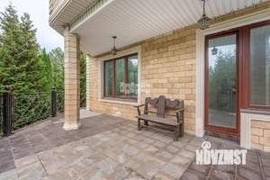 Дом 500м&sup2;, 3-этажный, участок 30 сот.  