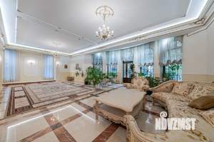 Дом 780м², 3-этажный, участок 28 сот.  