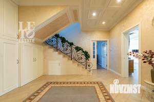 Дом 530м², 2-этажный, участок 16 сот.  