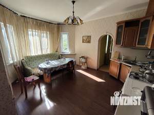 Коттедж 398м², 3-этажный, участок 12 сот.  