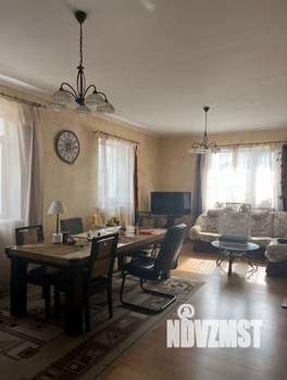 Дом 328м&sup2;, 2-этажный, участок 6 сот.  