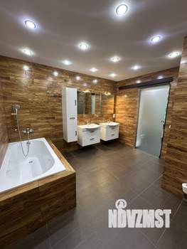 Дом 503м&sup2;, 3-этажный, участок 42 сот.  