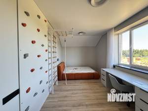 Дом 205м², 2-этажный, участок 6 сот.  