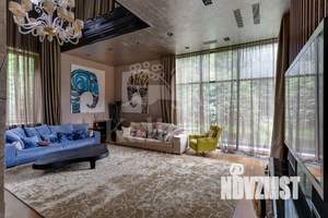 Дом 1800м², 3-этажный, участок 41 сот.  