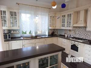 Дом 239м², 2-этажный, участок 14 сот.  