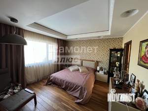 Дом 275м², 3-этажный, участок 8 сот.  