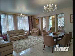 Коттедж 320м², 2-этажный, участок 8 сот.  