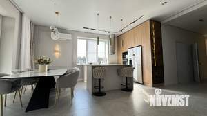 Дом 205м², 2-этажный, участок 6 сот.  