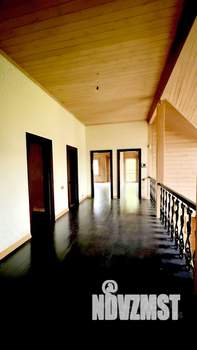 Дом 454м², 2-этажный, участок 56 сот.  