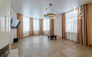 Дом 600м², 3-этажный, участок 16 сот.  