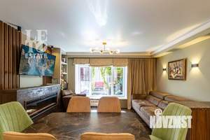 Таунхаус 220м², 5-этажный, участок 2 сот.  