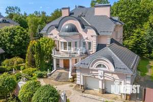 Дом 800м², 3-этажный, участок 30 сот.  