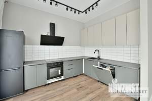 Коттедж 220м², 3-этажный, участок 9 сот.  