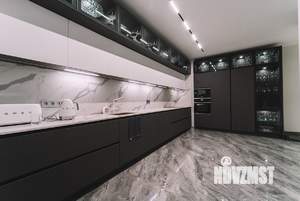 Дом 262м², 2-этажный, участок 30 сот.  