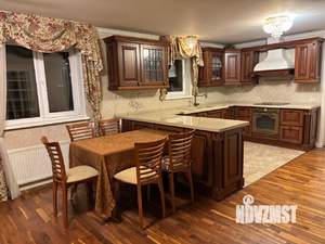 Дом 348м², 2-этажный, участок 7 сот.  