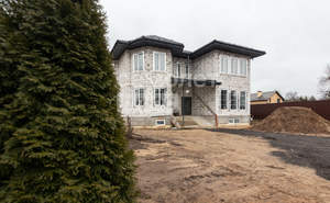 Дом 600м², 3-этажный, участок 10 сот.  