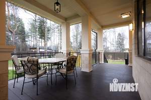 Коттедж 299м², 2-этажный, участок 15 сот.  