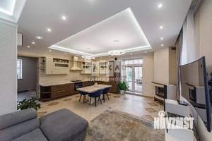 Коттедж 200м², 3-этажный, участок 7 сот.  