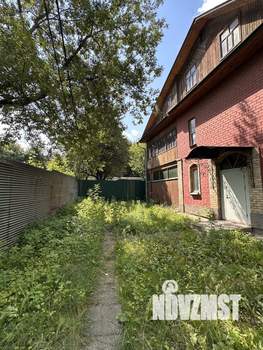 Дом 420м², 3-этажный, участок 5 сот.  