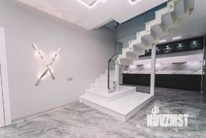 Дом 262м², 2-этажный, участок 30 сот.  