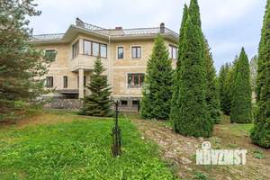 Дом 500м&sup2;, 3-этажный, участок 30 сот.  