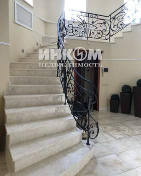 Дом 600м², 2-этажный, участок 10 сот.  