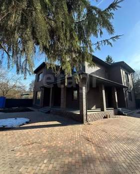 Дом 439м², 2-этажный, участок 10 сот.  