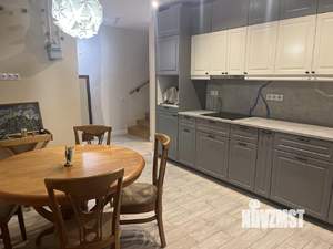 Таунхаус 95м&sup2;, 3-этажный, участок 1 сот.  