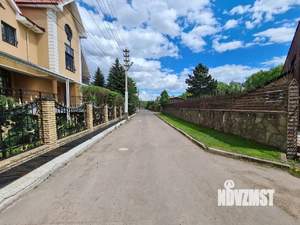Дом 593м², 3-этажный, участок 25 сот.  