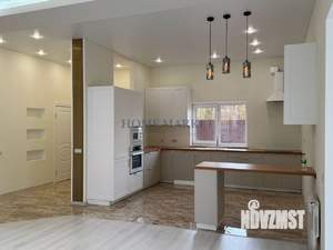 Дом 253м&sup2;, 2-этажный, участок 7 сот.  