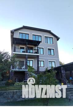 Дом 460м&sup2;, 4-этажный, участок 9 сот.  