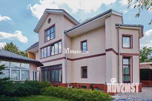 Коттедж 620м², 4-этажный, участок 13 сот.  