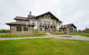 Дом 1272м², 2-этажный, участок 50 сот.  
