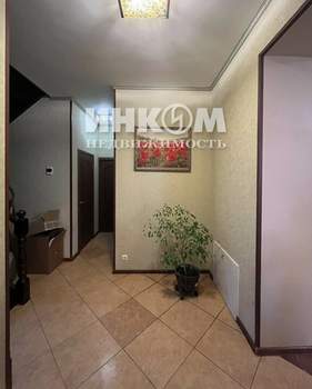 Дом 240м², 2-этажный, участок 8 сот.  
