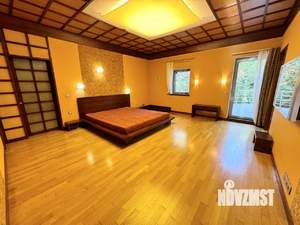 Дом 455м², 3-этажный, участок 14 сот.  