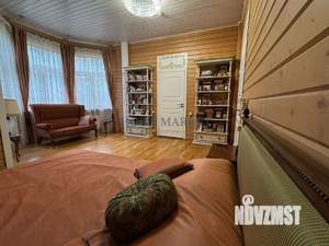 Дом 200м², 2-этажный, участок 11 сот.  