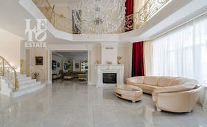 Дом 1110м², 4-этажный, участок 26 сот.  