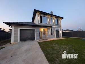 Дом 220м&sup2;, 2-этажный, участок 8 сот.  