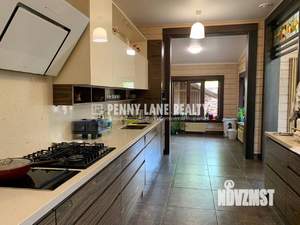 Дом 600м², 2-этажный, участок 25 сот.  