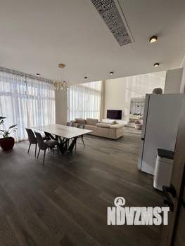 Коттедж 344м&sup2;, 3-этажный, участок 8 сот.  