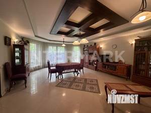 Коттедж 490м², 3-этажный, участок 17 сот.  